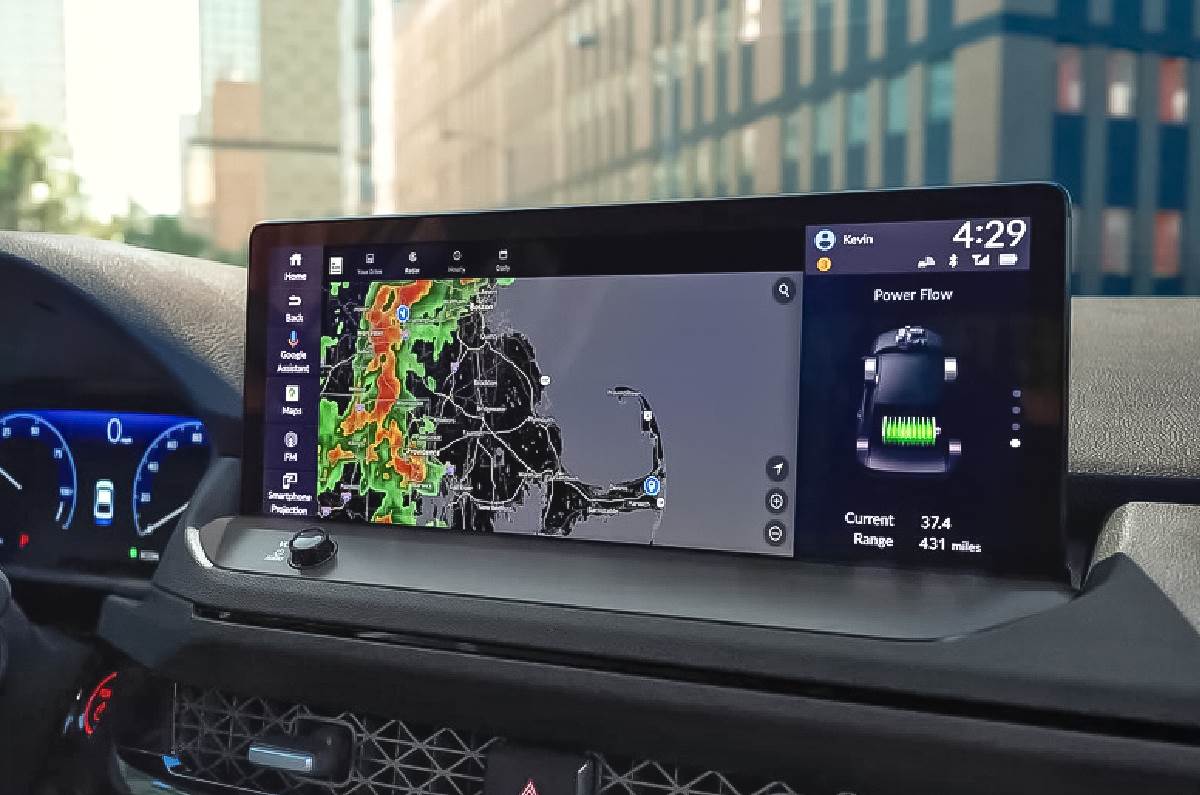 Apple CarPlay and Android Auto in your MG: how does it work and