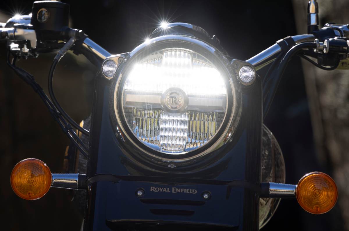 The Classic 650 Twin uses all-LED lighting. 