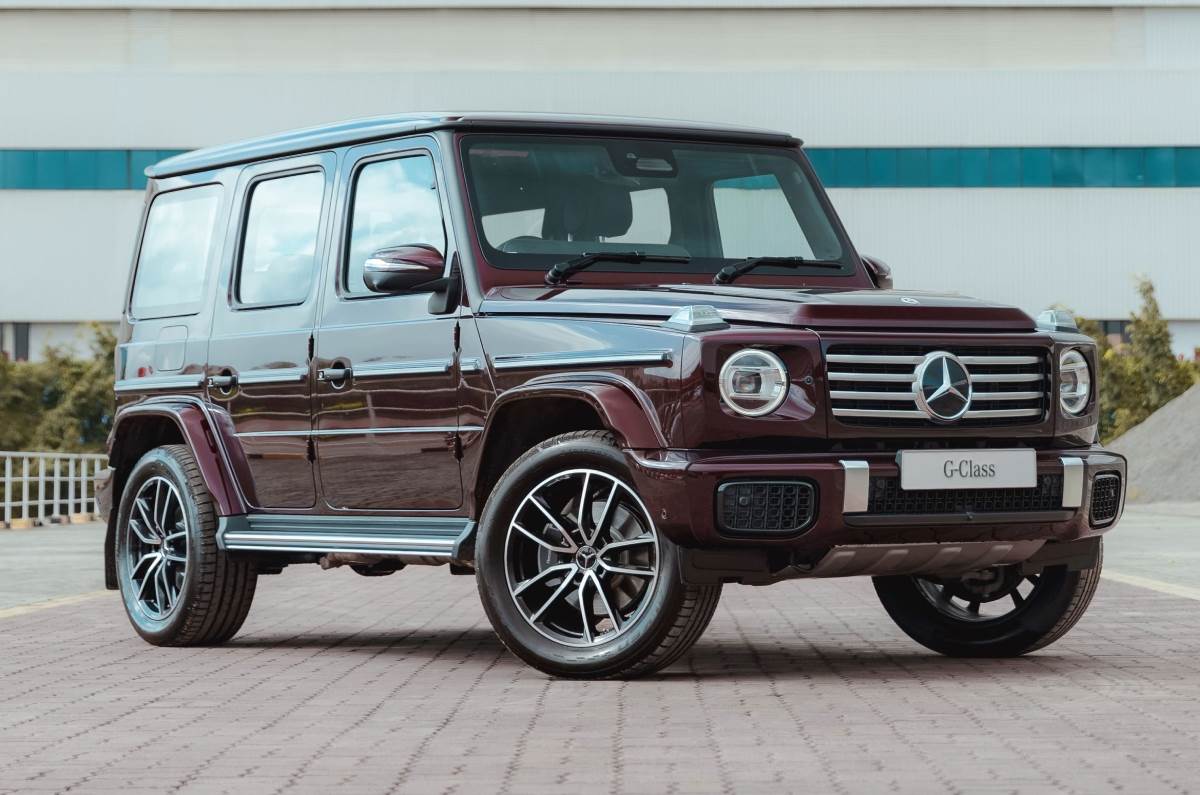 Mercedes G 450d front right side Mercedes G 450d front right side