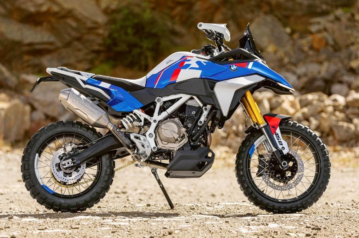 BMW Concept F 450 GS side profile static in field BMW Concept F 450 GS side profile static in field