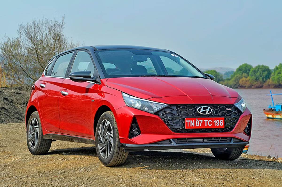Hyundai i20 front right side Hyundai i20 front right side