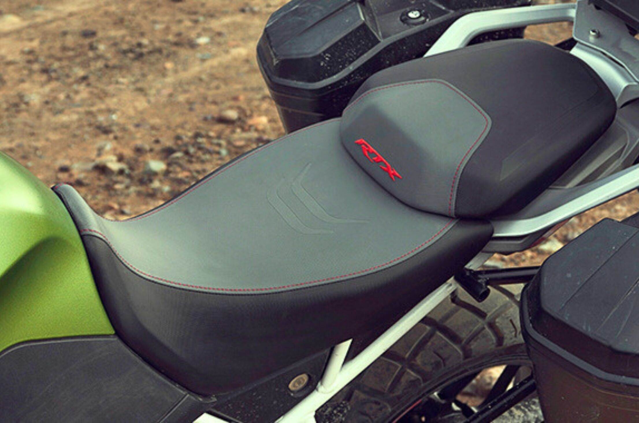 TVS Apache RTX 300 seats TVS Apache RTX 300 seats