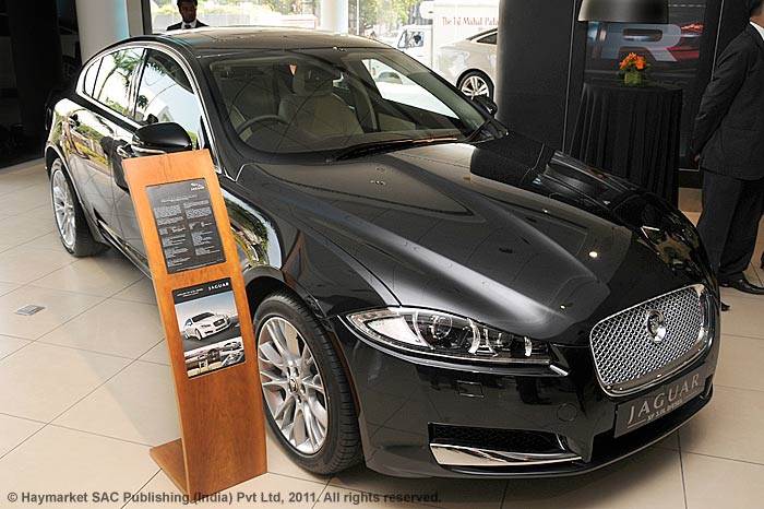 Face-lifted Jaguar XF is here