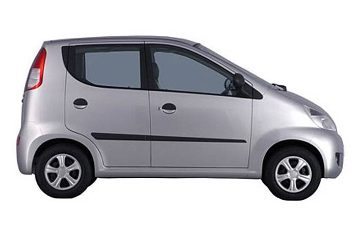Bajaj to unveil small car on Jan 3