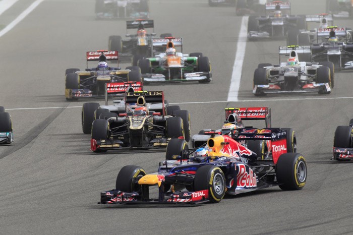 Vettel holds off Kimi for Bahrain victory