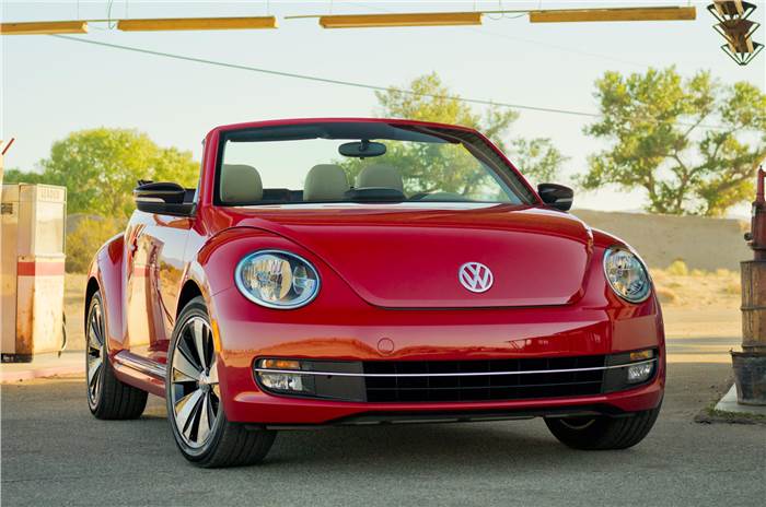 VW Beetle cabriolet revealed 