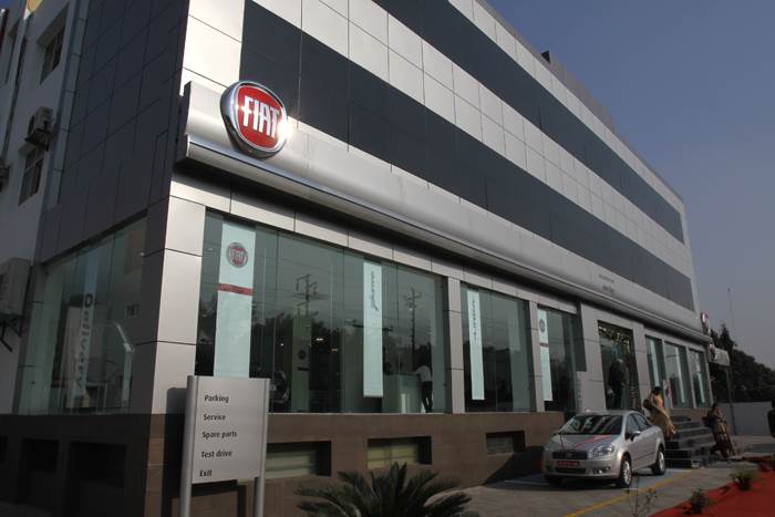 Fiat targets 100 dealerships by 2014
