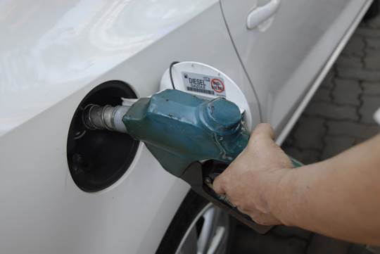 Government kicks off partial diesel de-control