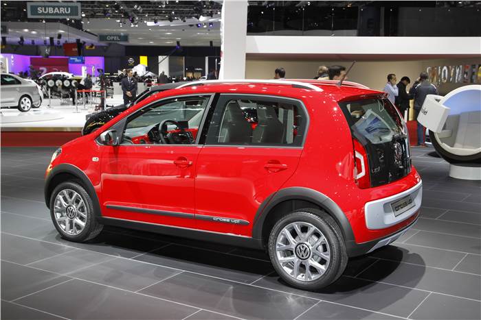 VW CrossUp showcased at Geneva