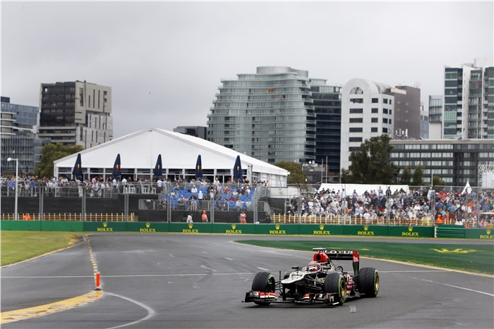 Australian GP: Grosjean on top as rain hits FP3
