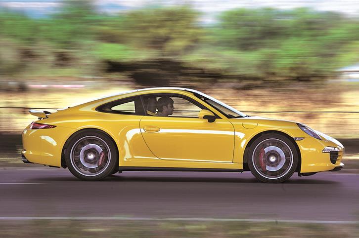 Porsche 911 Carrera 4S review, test drive