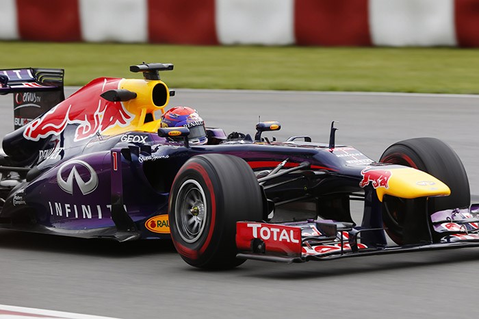 Canadian GP: Vettel on pole in wet qualifying