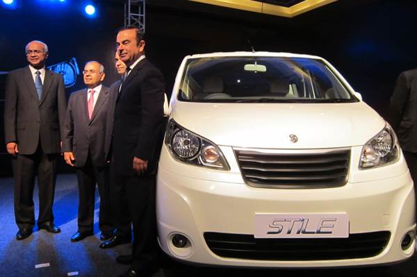 Ashok Leyland unveils Stile MPV