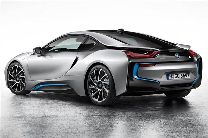 BMW reveals production-spec i8 hybrid