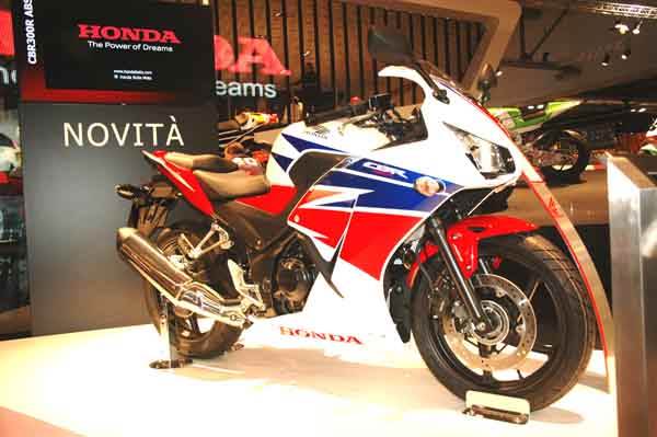 New Honda CBR300R unveiled