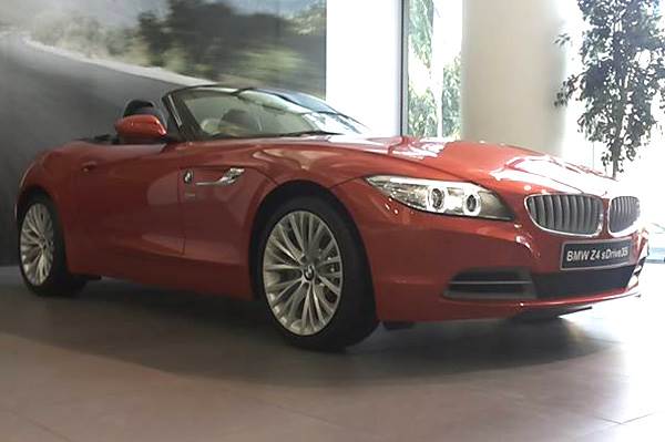 BMW Z4 facelift launched at Rs 68.9 lakh