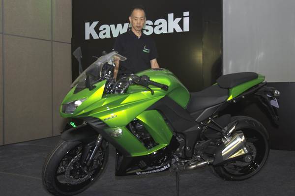 Kawasaki Z1000, Ninja 1000 launched at Rs 12.5 lakh