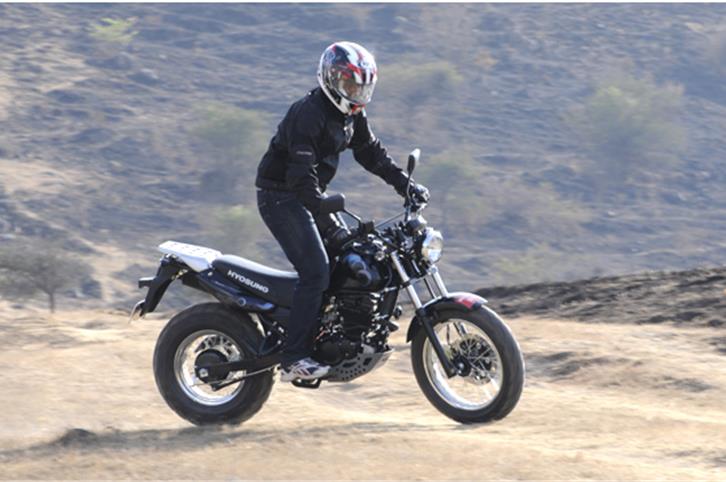Hyosung RT125D review, test ride 