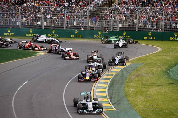 F1: Rosberg dominates in Melbourne for Mercedes