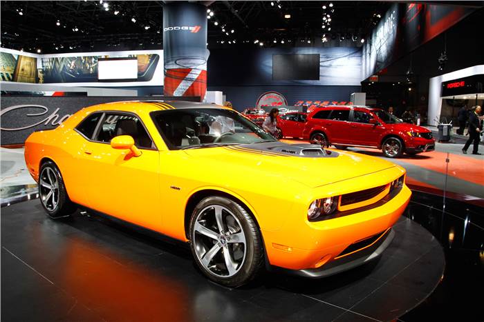 New York 2014: Dodge Challenger gets more power
