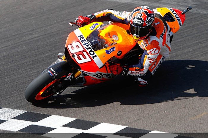 Marquez snatches third straight victory