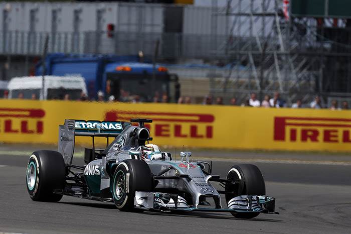 British GP: Hamilton wins as Rosberg retires