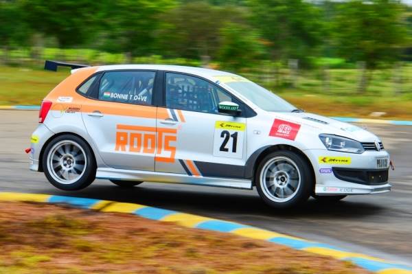 Volkswagen Polo R Cup 2014: Bonnie Thomas takes victory