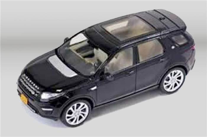 Land Rover Discovery Sport revealed in scale model form