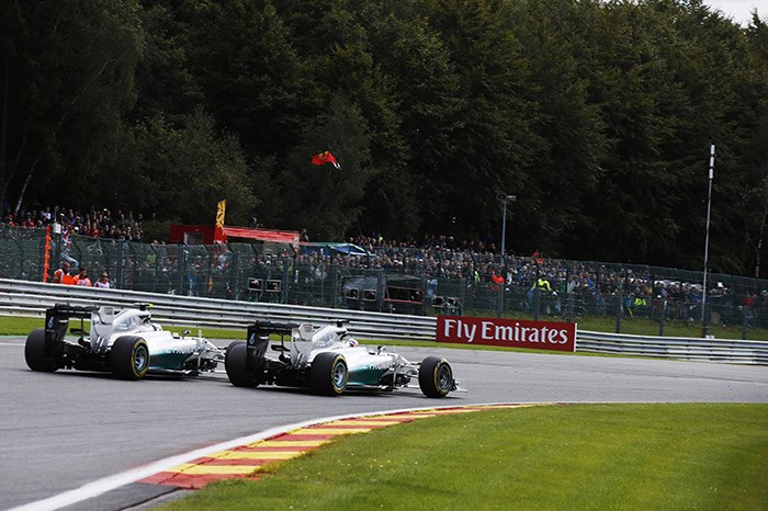 Rosberg and Hamilton still free to race despite collision