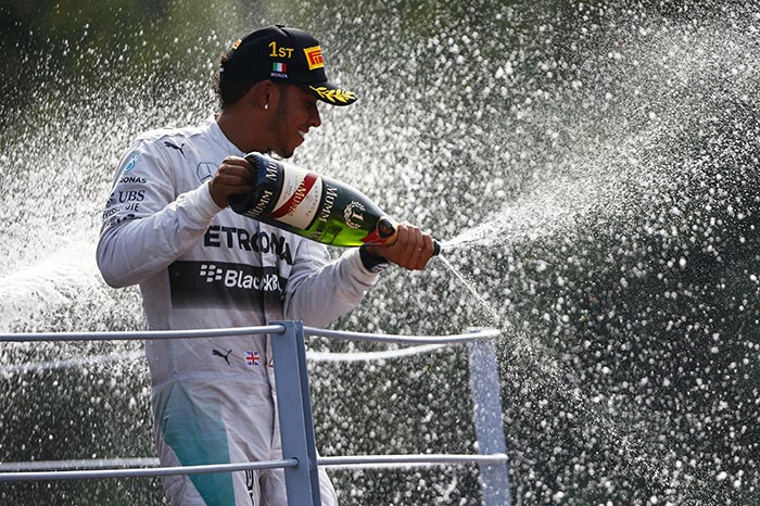F1: Hamilton wins Italian GP despite poor start