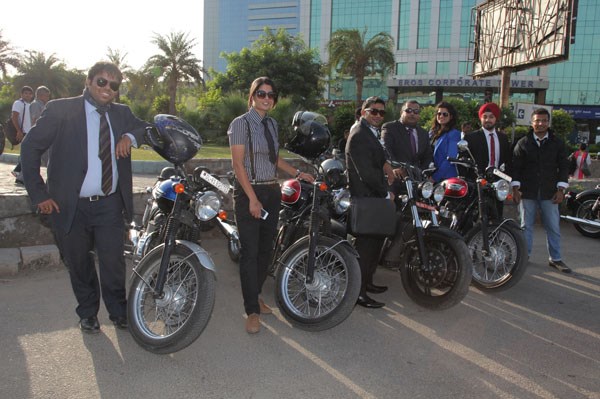 Triumph Motorcycles teams up with Distinguished Gentleman&#8217;s Ride 2014
