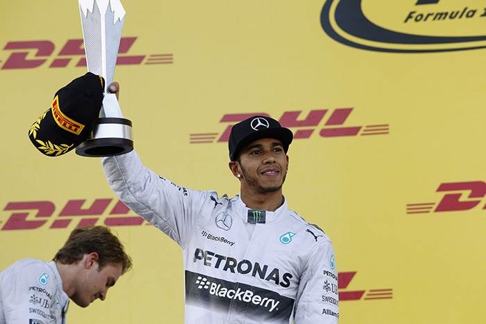 F1: Hamilton cruises to win, Mercedes secures title
