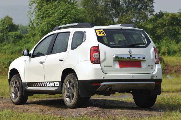 Renault Duster AWD vs Mahindra XUV500 AWD comparison