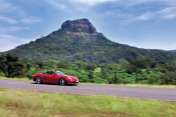 Mobil 1 Great car great road: Porsche Boxster S