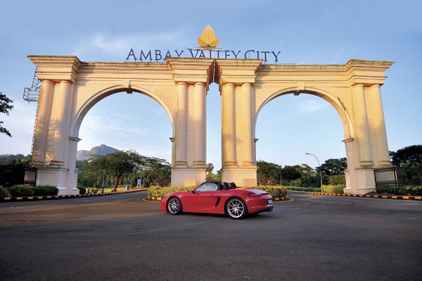 Mobil 1 Great car great road: Porsche Boxster S