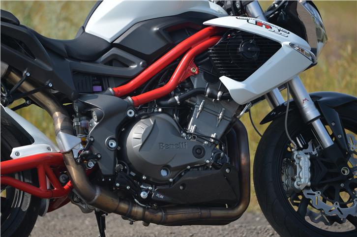 Benelli TNT 899 review, test ride