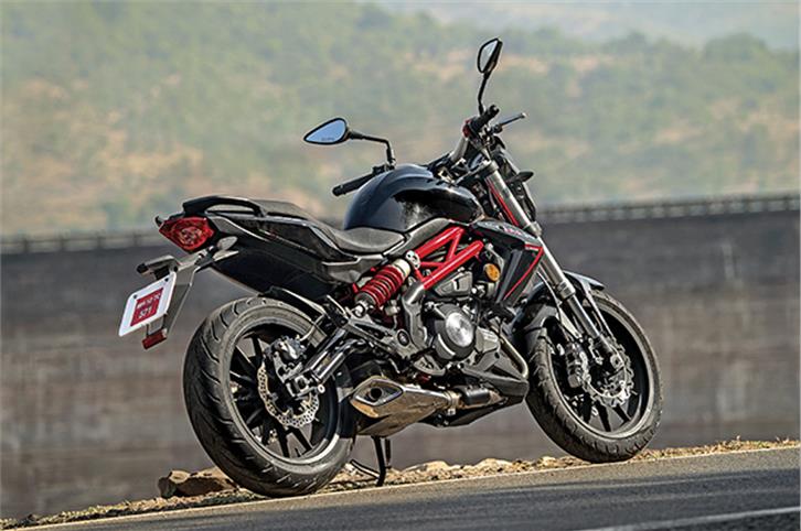 Benelli TNT 300 review, road test