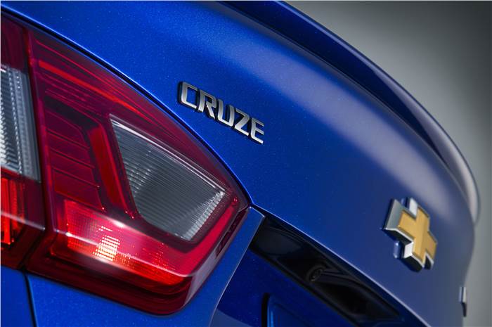 New 2016 Chevrolet Cruze unveiled
