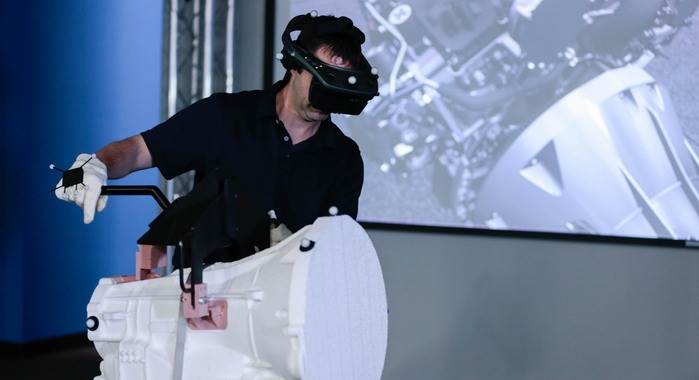 Ford's virtual reality tech to reduce production-line injuries
