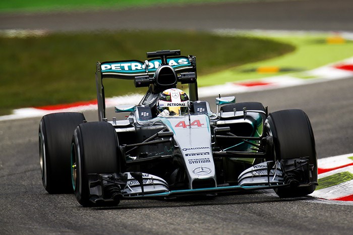 Italian GP: Hamilton edges Rosberg at Monza