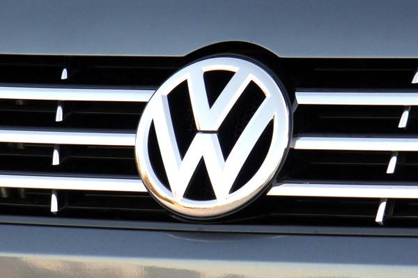 Some employees were warned a year ago &#8211; VW board member
