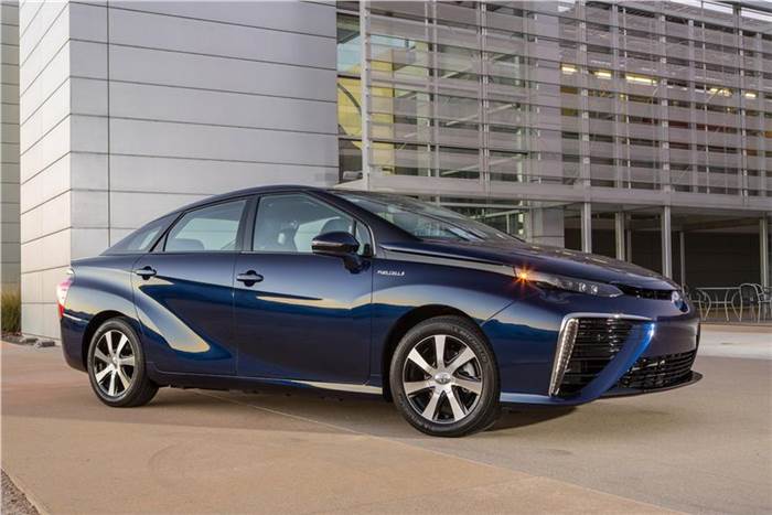 Toyota Mirai to start hydrogen-powered line-up