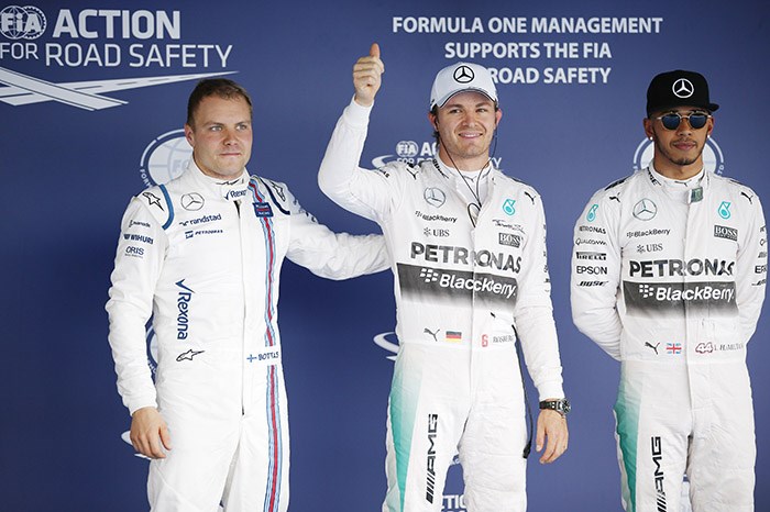 Russian GP: Nico Rosberg beats Lewis Hamilton to pole position
