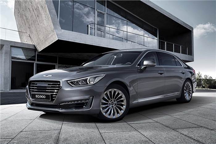 Genesis G90 luxury sedan revealed