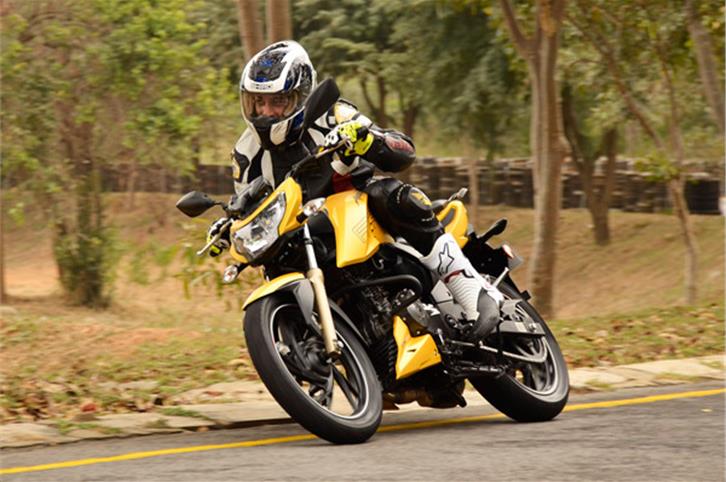2016 TVS Apache RTR 200 review, test ride