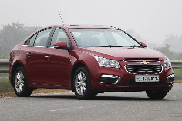 Chevrolet Cruze facelift launched at Rs 14.68 lakh