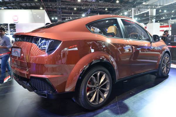 Mahindra XUV Aero concept revealed at Auto Expo 2016