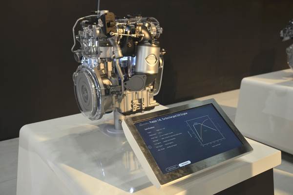 Hyundai showcases new engines, gearboxes at Auto Expo 2016