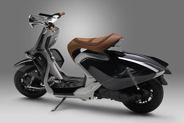 Yamaha 04GEN concept shown at Vietnam motorcycle show 2016
