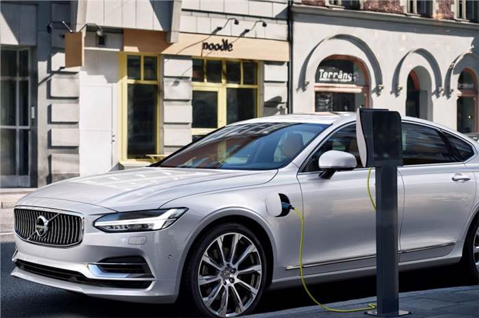 Volvo aims for 10 lakh electrified cars by 2025